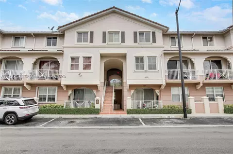 8970 W Flagler St #207, Miami, FL 33174