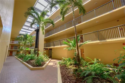 6601 SW 116 Ct #104, Miami, FL 33173