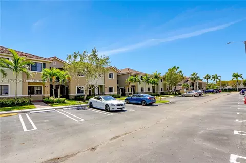 22401 SW 88th Pl #11-27, Cutler Bay, FL 33190