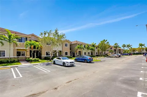 22401 SW 88th Pl #11-27, Cutler Bay, FL 33190