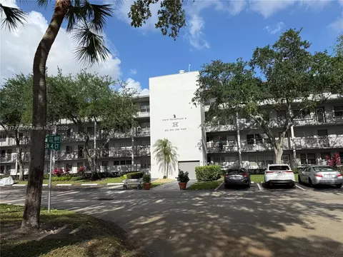 251 SW 132nd Way #318H, Pembroke Pines, FL 33027
