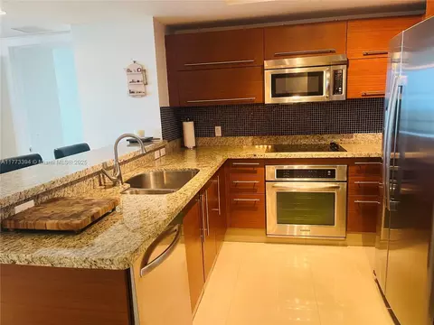 2641 N Flamingo Rd #806, Sunrise, FL 33323