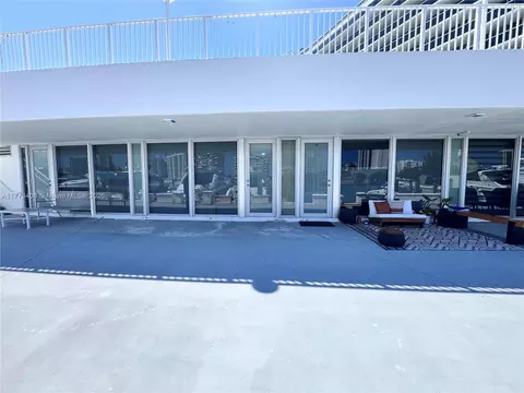 900 Bay Dr #LA-2, Miami Beach, FL 33141