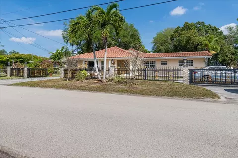 Exterior - 85 NW 165th St, Miami, FL 33169 photo 2 of 8