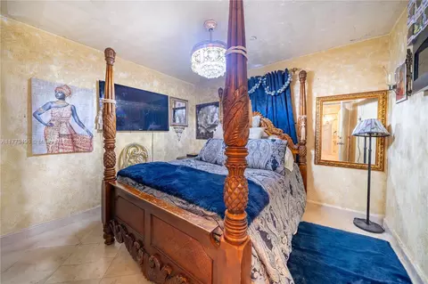 Bedroom - 85 NW 165th St, Miami, FL 33169 photo 5 of 5