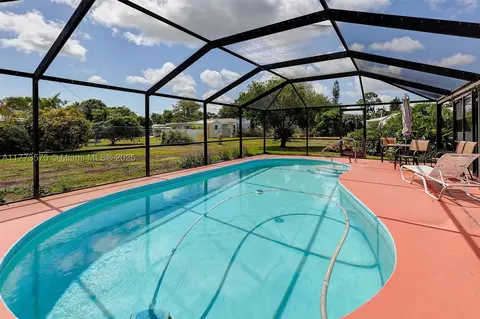 779 SW Ravenswood Ln, Port Saint Lucie, FL 34983