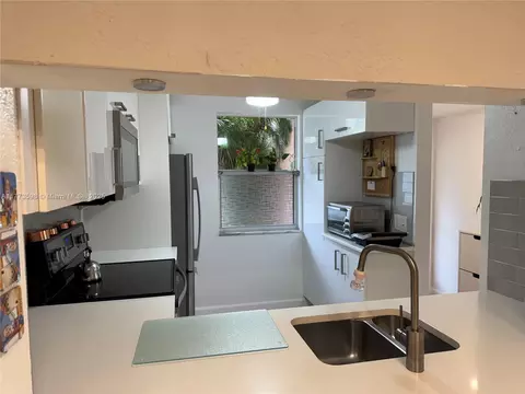 2786 NW 104th Ave #101, Sunrise, FL 33322