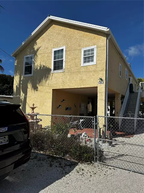 407 Bahia Honda Rd, Key Largo, FL 33037