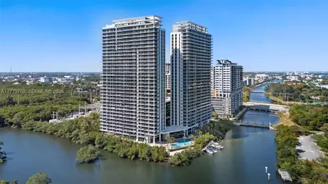 16385 Biscayne Blvd #1019, North Miami Beach, FL 33160