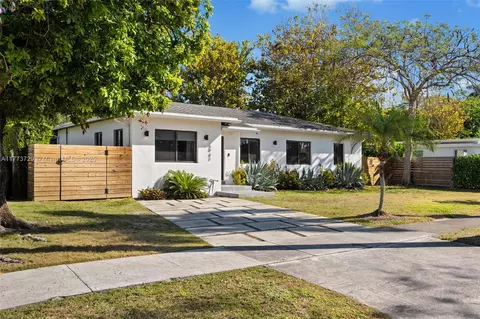 5961 SW 45th St, Miami, FL 33155