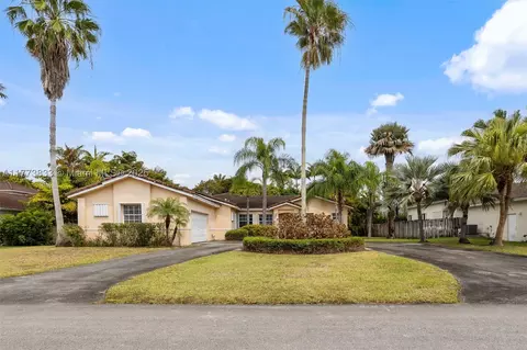 8411 SW 162nd Ter, Palmetto Bay, FL 33157