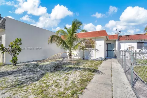 3927 NW 207th St Rd, Miami Gardens, FL 33055