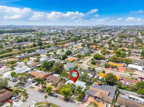 View/Area - 5354 W 9th Ave, Hialeah, FL 33012 photo 3 of 12