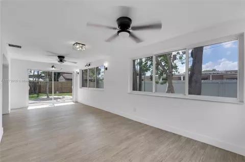 Living - 5354 W 9th Ave, Hialeah, FL 33012 photo 5 of 6