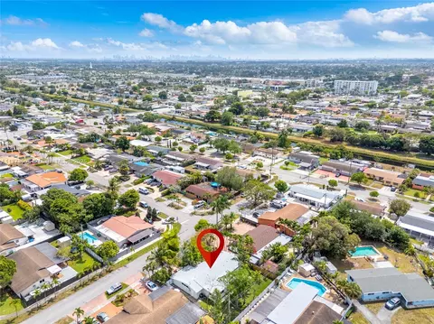 View/Area - 5354 W 9th Ave, Hialeah, FL 33012 photo 5 of 12