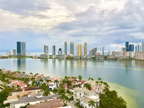 6000 Island Blvd #2104, Aventura, FL 33160