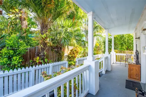 827 Baptist Ln 1 And 2, Key West, FL 33040