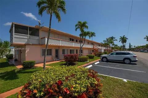 815 SW 11th Ave #1G, Hallandale Beach, FL 33009