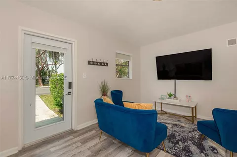 250 NW 14th Way, Dania Beach, FL 33004
