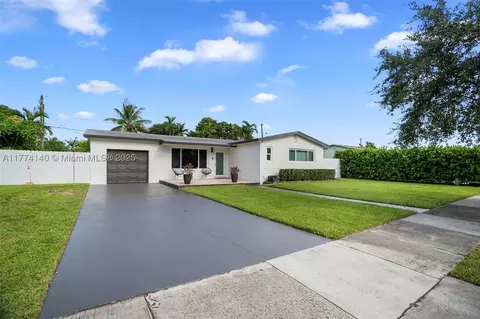 9321 Nassau Dr, Cutler Bay, FL 33189