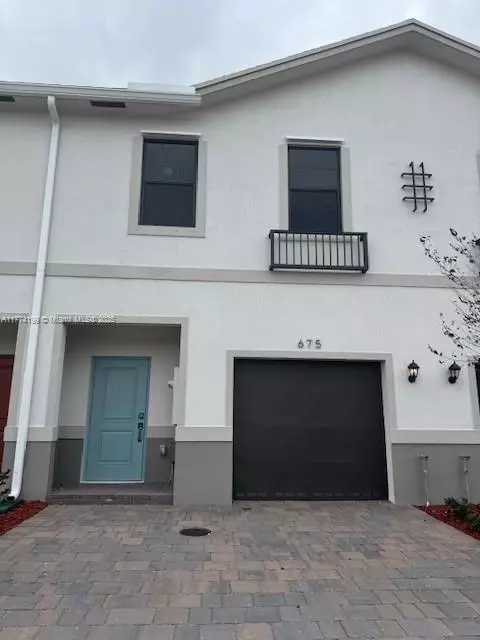 671 NW 6th Ter, Florida City, FL 33034