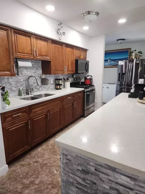 341 W 59th St, Hialeah, FL 33012 photo 32