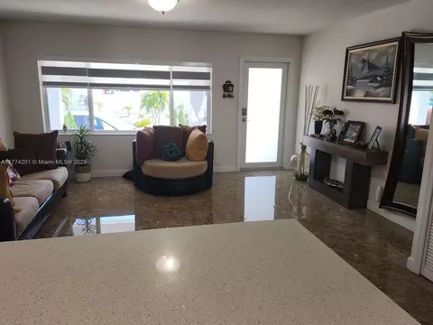 341 W 59th St, Hialeah, FL 33012 photo 9