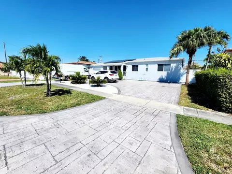 341 W 59th St, Hialeah, FL 33012