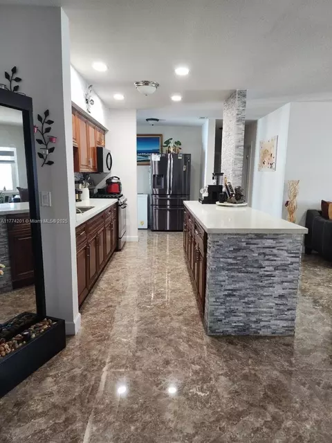 341 W 59th St, Hialeah, FL 33012 photo 12