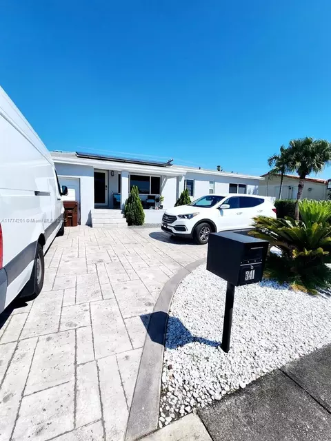 341 W 59th St, Hialeah, FL 33012 photo 3