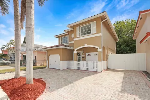 1097 SE 13th Ter, Homestead, FL 33035
