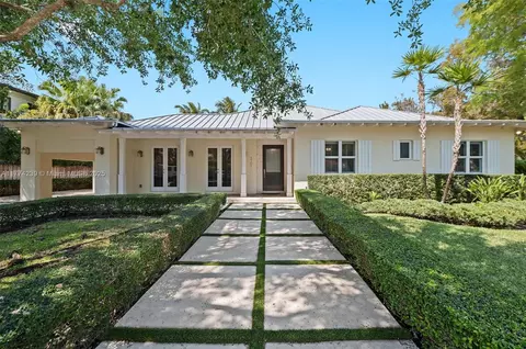 5701 SW 82nd St, South Miami, FL 33143