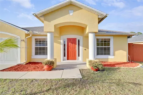 2949 SE Buccaneer Cir, Port Saint Lucie, FL 34952