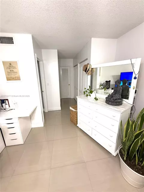 6130 W 19th Ave #301, Hialeah, FL 33012 photo 9