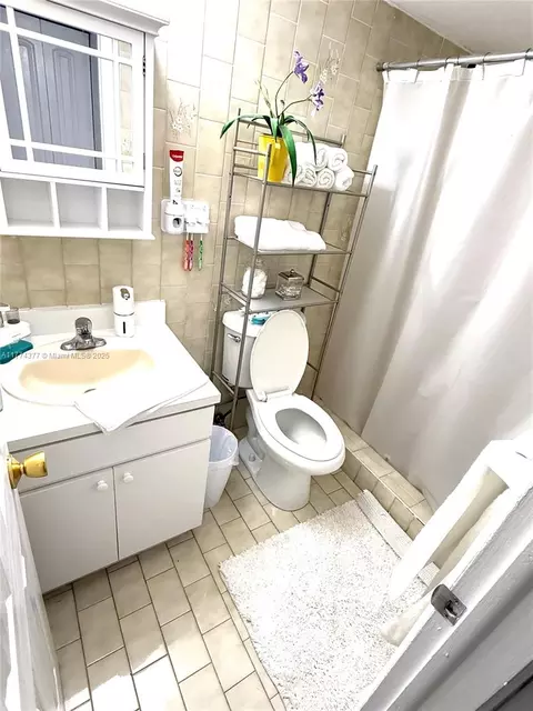 6130 W 19th Ave #301, Hialeah, FL 33012 photo 10