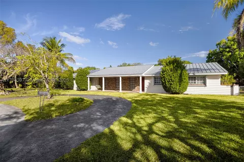 8265 SW 184th Ter, Cutler Bay, FL 33157