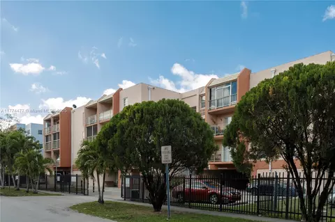 6130 W 19th Ave #215, Hialeah, FL 33012