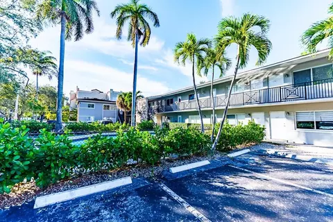 95 Edgewater Dr #105, Coral Gables, FL 33133