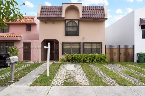 4241 W 10th Ct, Hialeah, FL 33012 photo 1