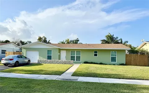 9271 SW 183rd Ter, Palmetto Bay, FL 33157