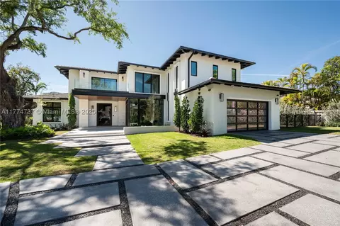 9400 SW 72nd Ct, Pinecrest, FL 33156