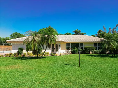 11941 Tara Dr, Plantation, FL 33325