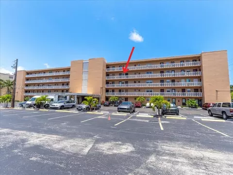 219 NE 14th Ave #406, Hallandale Beach, FL 33009