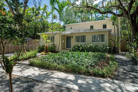 2210 Overbrook St, Miami, FL 33133