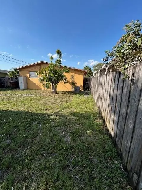 90 E 15th St, Hialeah, FL 33010 photo 4