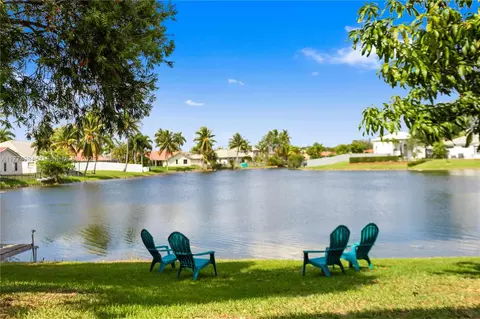 14201 Summersville Pl, Davie, FL 33325