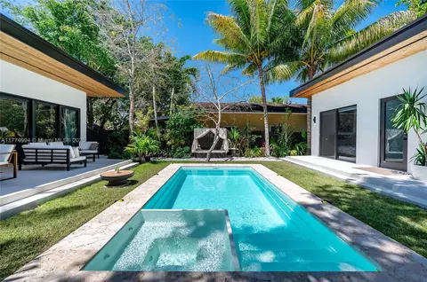 151 NW 44th St, Miami, FL 33127