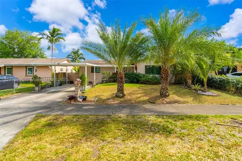 7470 Simms St, Hollywood, FL 33024