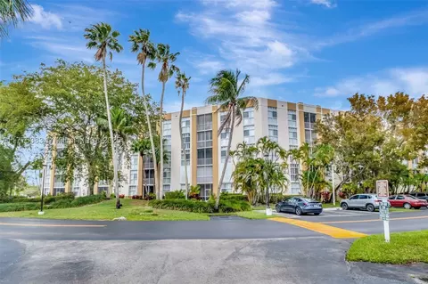 9805 NW 52nd St #306, Doral, FL 33178
