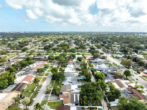 2220 N 55th Ave, Hollywood, FL 33021